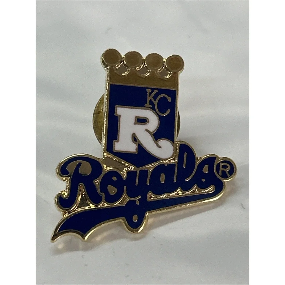 Kansas City Royals Pin Hat Lapel Sports Souvenir‎ Logo VTG 1996 KC Royals Crown